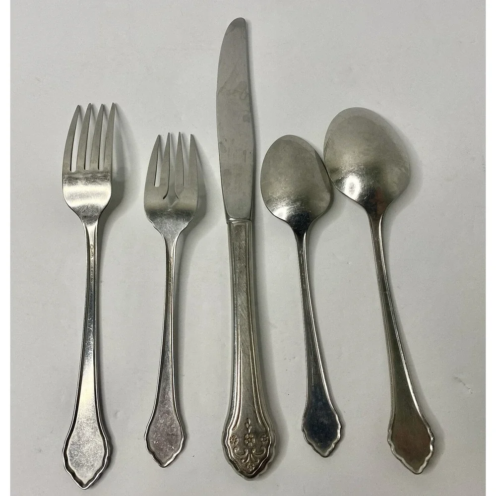Lakewood By Oneida Silver Profile Stainless Place Setting Lot Spoon Fork Knife